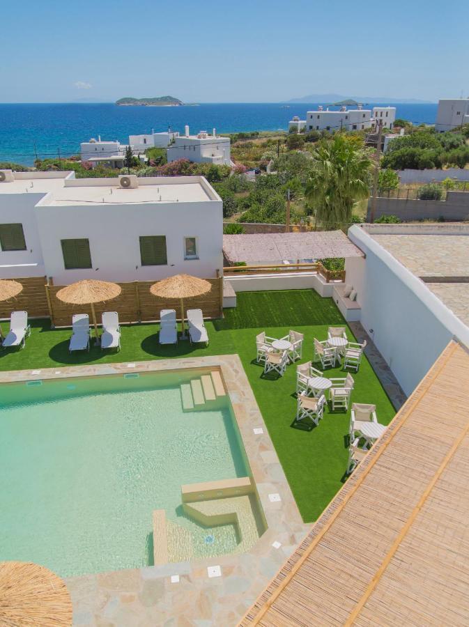 Ostria Hotel & Apartments Gavrio Esterno foto