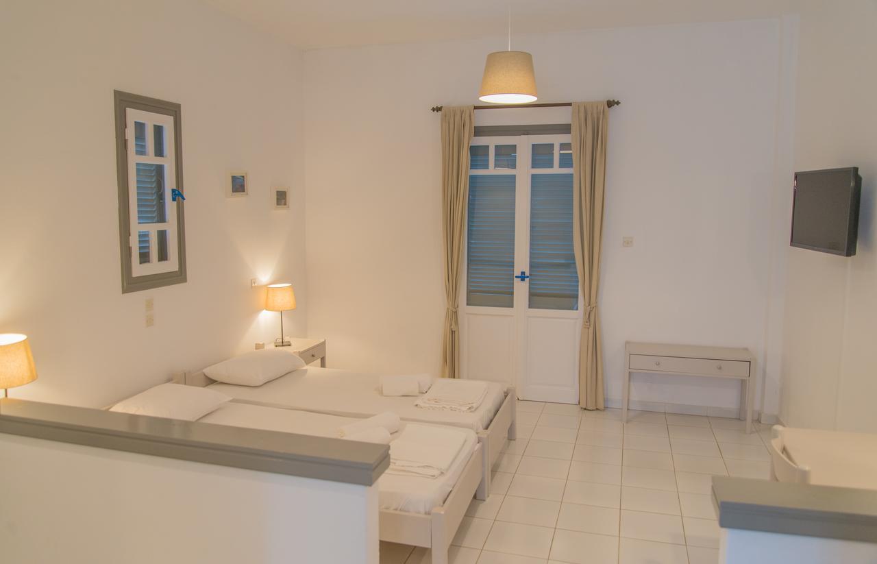 Ostria Hotel & Apartments Gavrio Esterno foto
